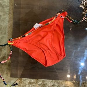 Tie up brief
